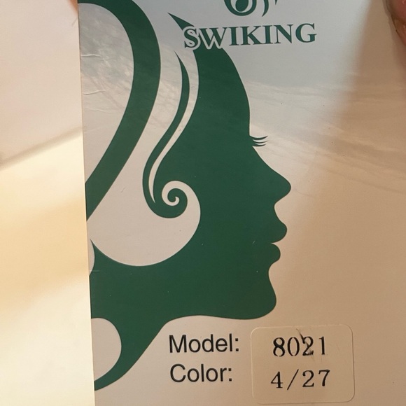 Swiking Short Pixie 4/27 Model 8021 Full Cap human hair blend - Picture 7 of 8